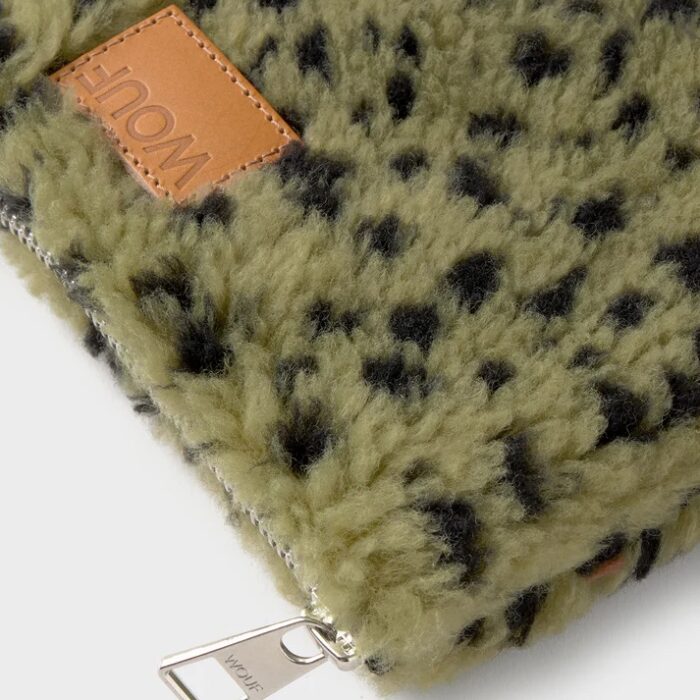Pochette olivia wouf vert olive tacheté guepard leopard