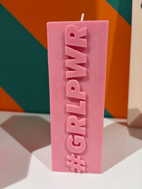 Bougie pilier rose Girlpower
